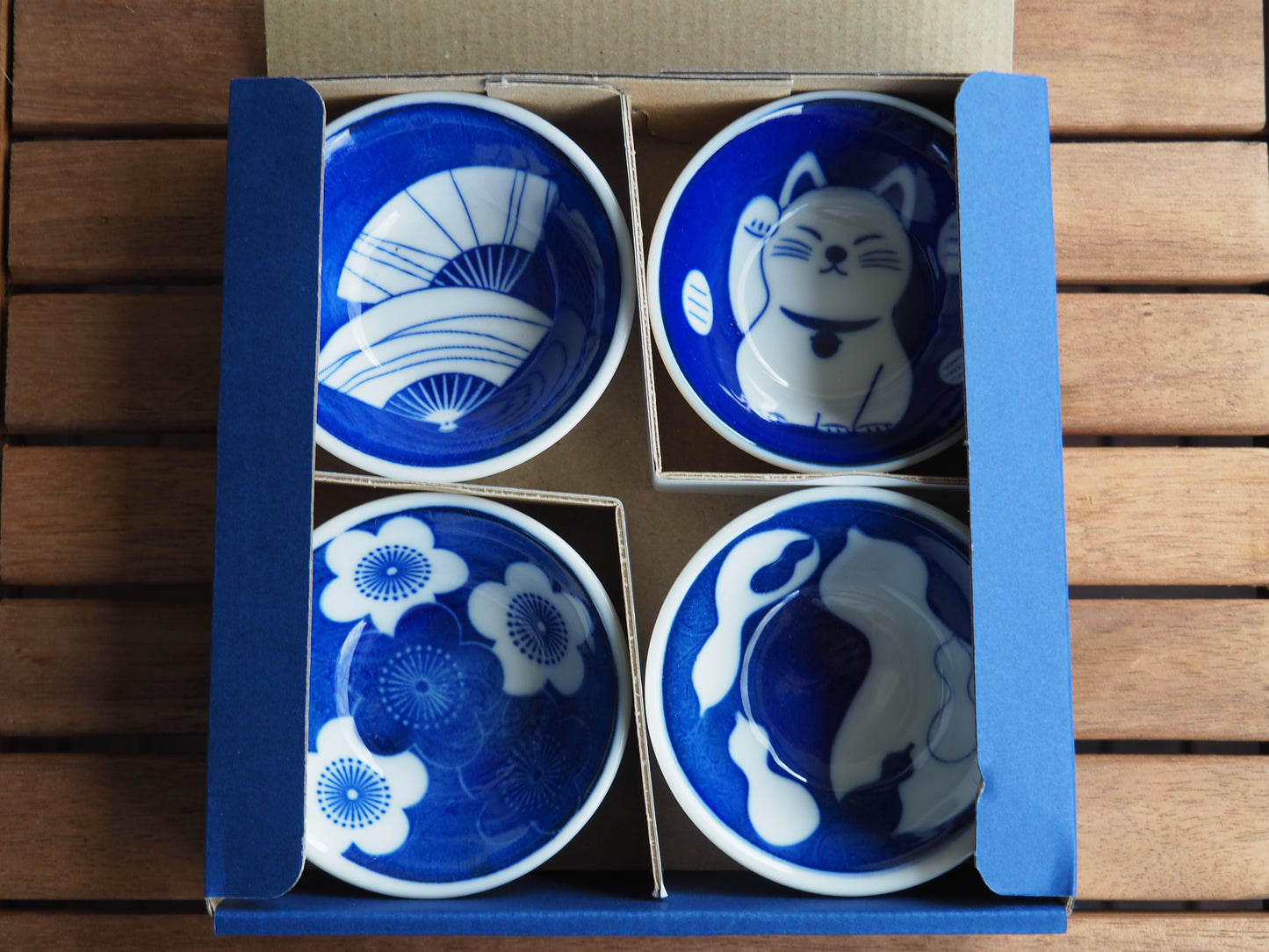 Small Japanese dishes gift box